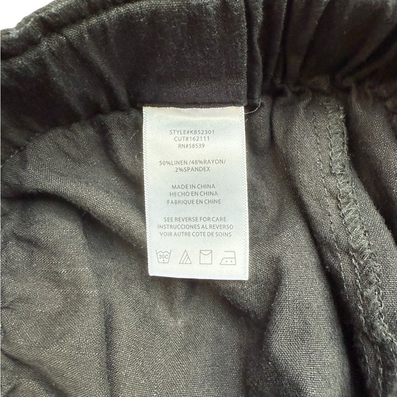 KUT From The Kloth Linen Blend Carpenter Shorts Size Medium Black - Picture 2 of 4